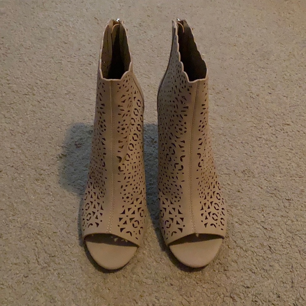 Ladies Size 11 Tan Stiletto Heel  Peep-Toe Boot-NEW